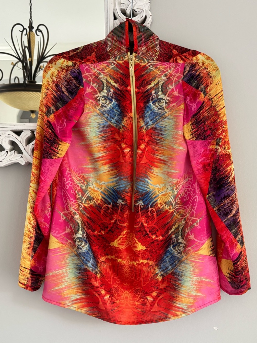 ✨Joseph Ribkoff Kaleidoscopic Prints "Wearable Art" Blouse✨ - Picture 4 of 8